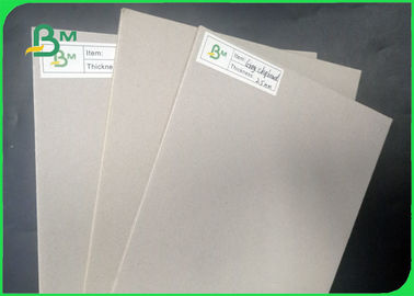 100% de gerecycleerde grijze spaanplaat van Pulp Goede stijfheid 1,5/1,35/2.0mm voor verpakking