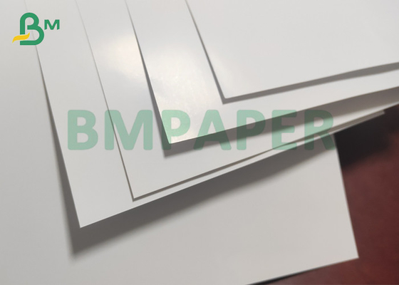 120 - de Tekstdocument 670 X 870mm van 200gsm C2S Voorraad van de Blad de Glanzende Met een laag bedekte Dekking