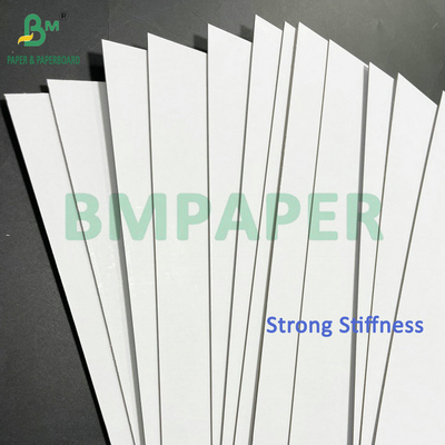 Sterke stijfheid 1 mm 1,5 mm Wit bovenkant Wit achterkant Gelamineerd hard karton
