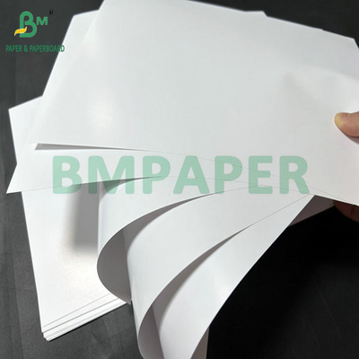 24.5 x 36 inch 120 gram 150 gram Laserprinten Glanzend kunstpapier voor het maken van een kalender