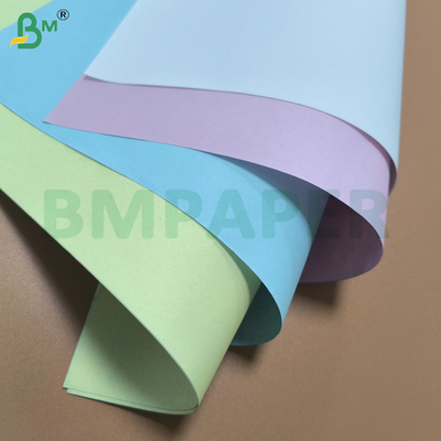 Superieure 20 lb Bond Ncr koolstofvrij papier Wit & Meerdere kleuren 8 1/2 X 11, 8 1/2 X 14 Grootte