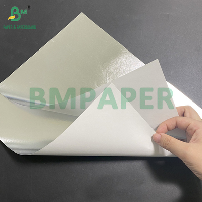 70 gm Metalen papier voor bierflesse etiketten Zilveren bovenkant Wit Achterkant 765 mm
