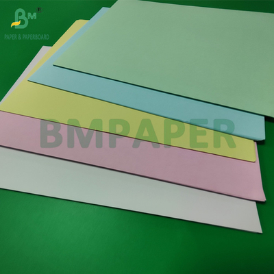 55 gsm 60 gsm Carbonless Copy NCR Paper Rolls For Invoice Bill 19 inch Zwarte afbeelding