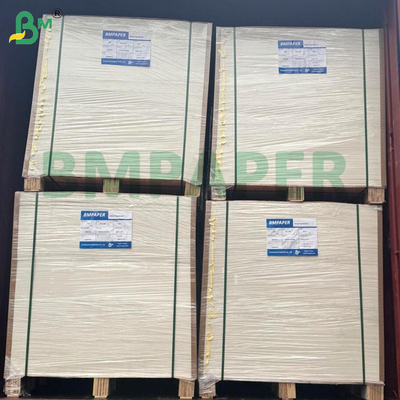 300 Gsm Hoog stijfheidsspelkaartenpapier Dubbele zijde Wit gecoate Zwarte kern 635*940mm Voor Stratch-kaart