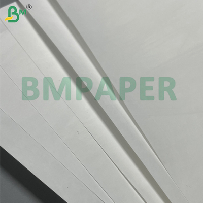 0.135mm 0,14mm Hoge zegelsterkte Hoge treksterkte 1073B 1059B Stof Medisch - Grade Niet-geweven Dupont papier voor sterilisatie zakken
