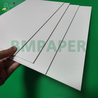 3mm Wit Houtpulp Displaykarton Voor Hangende Bewegwijzering 1220 x 2440mm