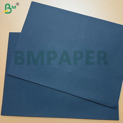 70 g/m² 80 g/m² Dubbelzijdig Diepzwart Kraftpapier 300-2300mm Rollen