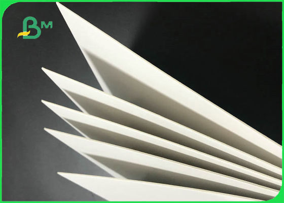 61 * 61cm 1.5mm 2.0mm FSC & SGS Duplexraads Witte Rug voor Kosmetische Dozen