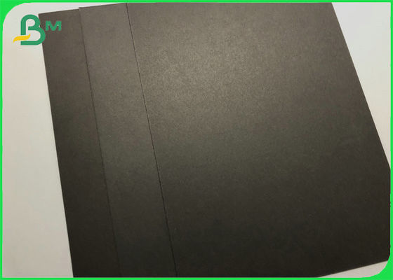 Vochtbestendige 350 gsm Zwart karton Recyclebare kleding Tags Materiaal