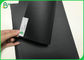 De jumbo rolt Zuiver Zwart Kraftpapier Cardstock Document 70 van 150g 200g * 100cm bladen