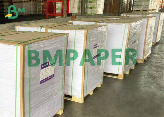 Makend Bevlekkende Kaart die Water te absorberen als Document van de Luchtverfrissing wordt gebruikt