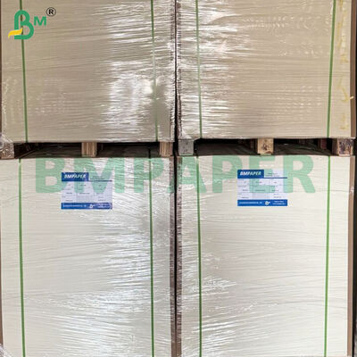 65 grams per vierkante meter (g/m²) papier met goede natte sterkte voor het maken van etiketten