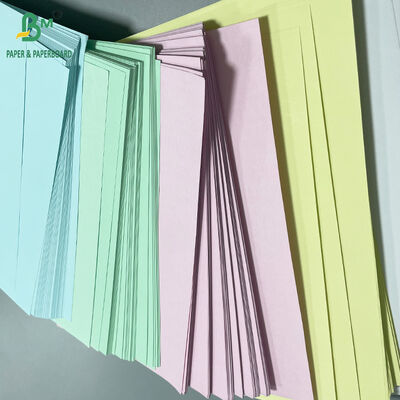 Meerdere kleuren 55gm 60gm zelfkopieerpapier NCR 650mm X 920mm Zwart beeld