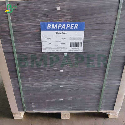 Vrouwelijke houtpulp matte hoge stijfheid zwart karton 250 g voor high-end verpakkingen