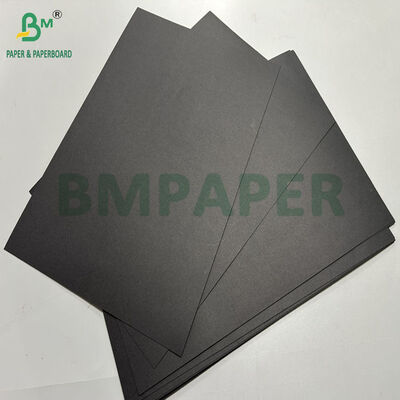 80 gm 90 gm 100 gm Zwart puur kraftpapier voor winkeltasjes 70 x 100 cm